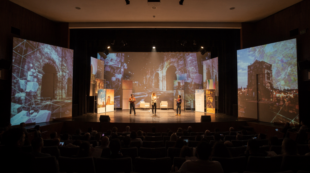 Cuando el teatro incorpora mapping y proyecciones digitales